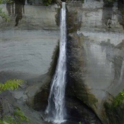 Mount Damper Falls