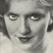 Fee Malten Actress