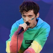 Troye Sivan (Gay, He/Him)