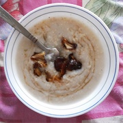 Sasqu (Porridge With Dates)