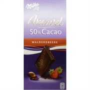 Milka Amavel 50% Cocoa Wild Berries