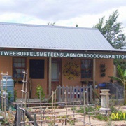Tweebuffelsmeteenskootmorsdoodgeskietfontein, South Africa