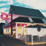 Massachusetts: Kane's Donuts
