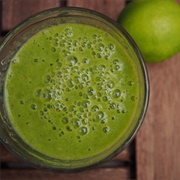 Spinach Avocado and Lime Smoothie