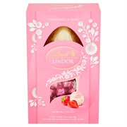 Lindt White Chocolate Egg With Strawberries & Cream Truffles