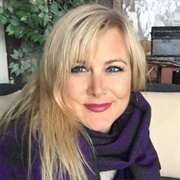 Vanessa Carlisle (Queer, She/They)