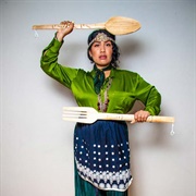 Ellie Posadas (Queer, She/Her)