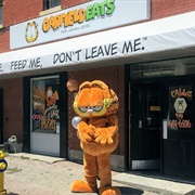 Garfield Eats
