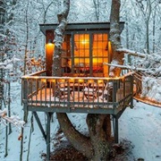 Stay in a Maine Treehouse