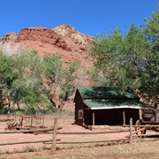Historic Lees Ferry &amp; Lonely Dell Ranch