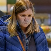 Mare Winningham (Dopesick)