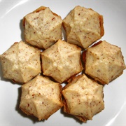 Vegan Almond and Lemon Cookies Filled With Apricot Jam