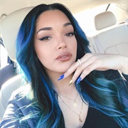 Aysia Garza (Bisexual, She/Her)