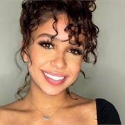 Rae Williams (Bisexual, She/Her)