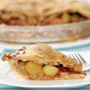 Apple Grape Berry Pie