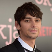 Devon Bostick