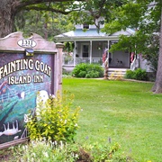 Fainting Goat Island Inn