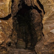 Tory's Cave (New Milford, Connecticut)