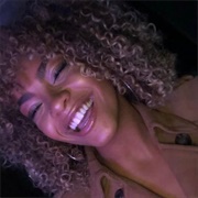 Kylie Smith (Bisexual/Queer, She/Her)