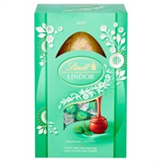 Lindt Milk Chocolate Egg With Lindor Mint Truffles