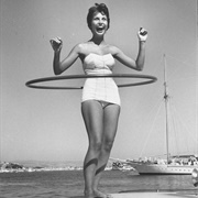 1958: Hula Hoop