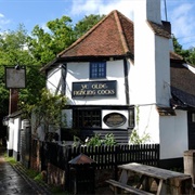 Ye Olde Fighting Cocks, St Albans, Hertfordshire, England, UK
