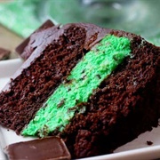 Chocolate Peppermint Cheesecake Cake