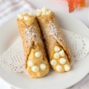 Spiced Pumpkin Cheesecake Cannoli