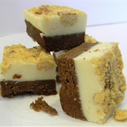 Julie's Fudge Gingerbread Cheesecake Fudge With Snickerdoodle Crumble
