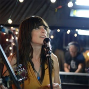 Nicki Bluhm