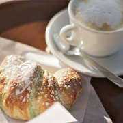 Cornetto E Cappucino