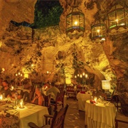 Ali Barbour&#39;s Cave Restaurant, Diani Beach, Kenya