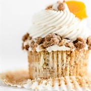 Cheesecake Swirl Peach Crumble Cupcakes
