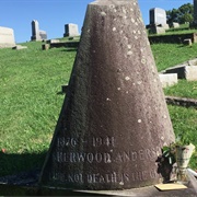 Sherwood Anderson Grave: Marion, Virginia