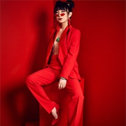 Poppy Liu (Queer, Non-Binary/Gender-Fluid, They/She)