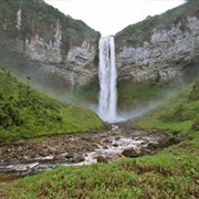 Oshi Falls, Guyana