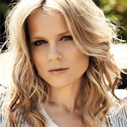 Ilse Delange