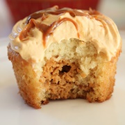 Dulce De Leche Cheesecake-Filled Cupcakes