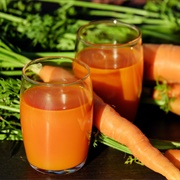 Carrot Juice With Ginger and Vanilla
