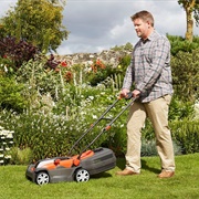 Mow Your Neighbour&#39;s Lawn for Cash