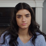 Dixie D'Amelio (2001)