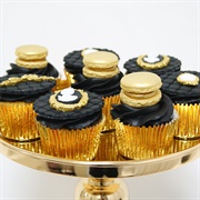 Black and Gold Cupcake