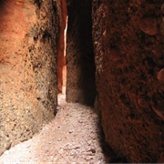Echidna Chasm, Australia