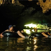 Nohoch Che&#39;en Cave Tubing, Belize