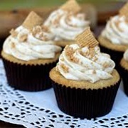 Golden Grahams Cupcakes