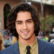 Avan Jogia
