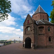 Het Valkhof & St Nicolaaskapel, Nijmegen