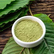 Kratom (Mitragyna Speciosa)
