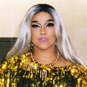 Taylor Alxndr (Queer, Non-Binary, She/They)