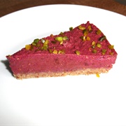 Vegan Raspberry and Chocolate No Bake Cake With Oat, Cashew and Date Crust